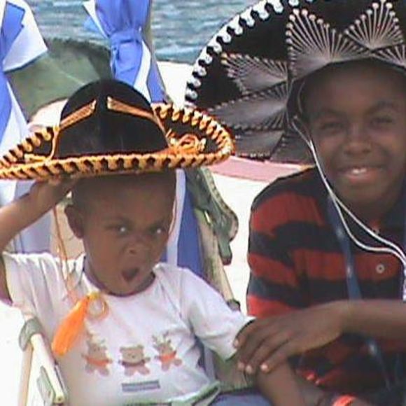 Meet your Posher, Carlton - Picture 1 of 1